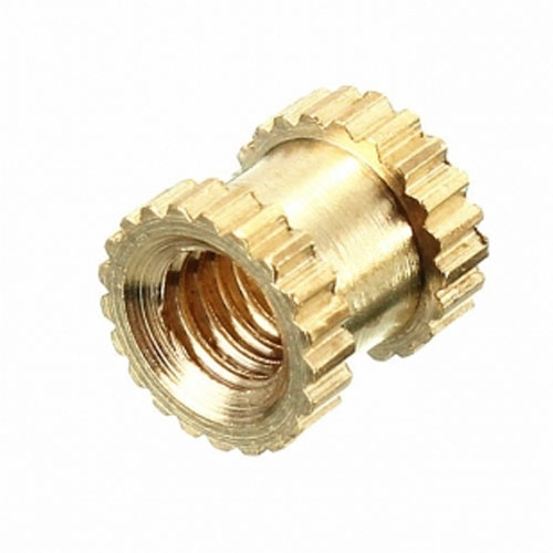 CNC-Bearbeitung von Messing-Einsteckmuttern